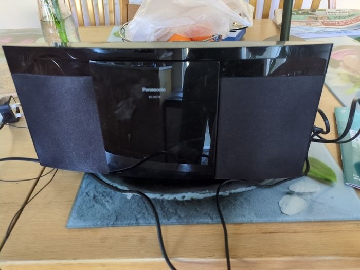 Panasonic SC-HC19 CD Player/Radio/USB Player