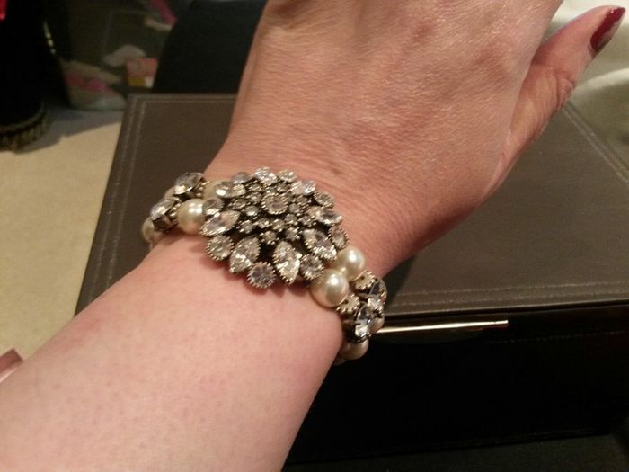 Pearl and diamante stretch bracelet