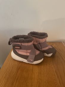 Nike toddler snow boots