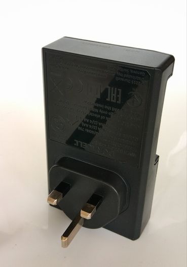 AAA & AA Plug in Duracell Battery Charger