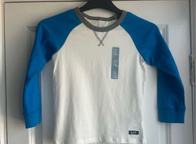 GAP long sleeved tshirt - bnwt