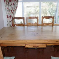 Country kitchen table and 8 chairs