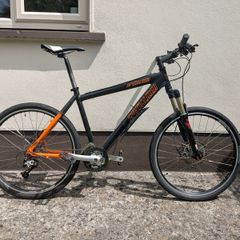Specialized large mountain bike - high spec components
