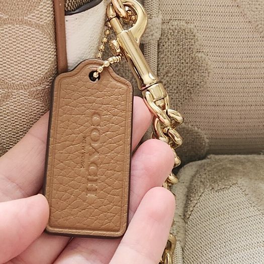medium coach crossbody bag