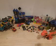 imaginext batman sets and dinosaur