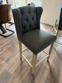 Bar stool