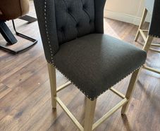Bar stool