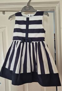 Girl's 100% cotton age 4-5 (never worn)