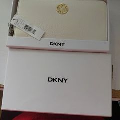 DKNY cream purse brand new