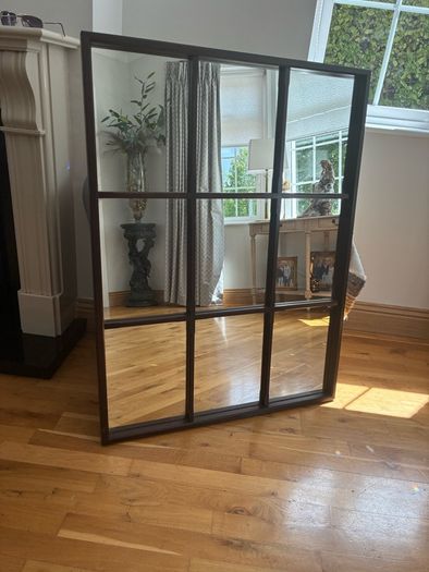 Retro Mirror.