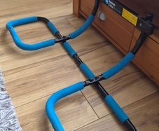 Pull up / push up bar