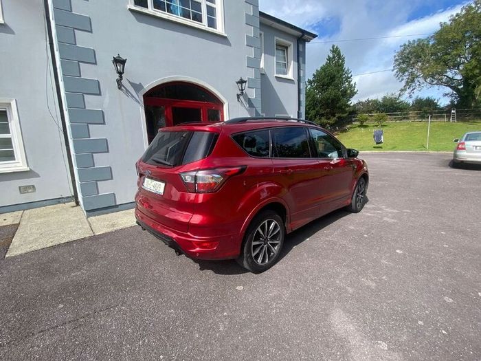 Ford Kuga 2018 ST line, heated seats & Sun Roof.
