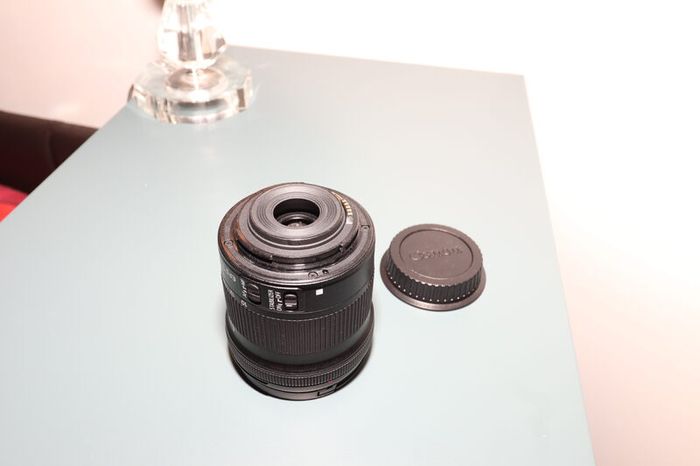Canon zoom Lens EF-S 10-18mm 1:4.5 - 5.6 IS STM