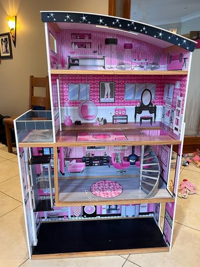 barbie house
