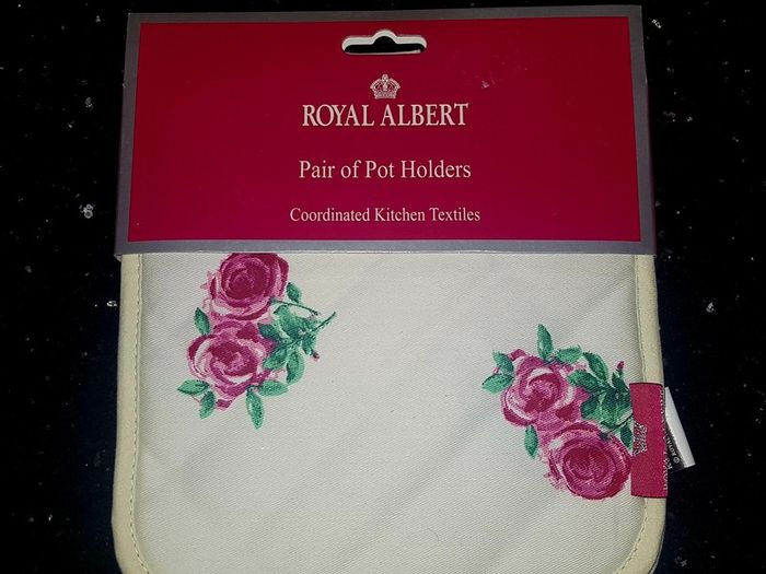 Brand New Royal Albert Pair of Cream Pot Holders in Rosecloud
