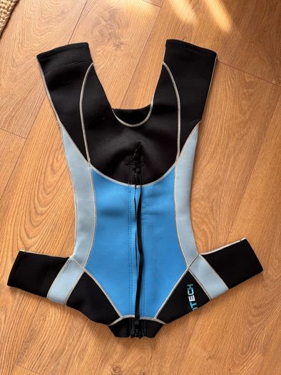 kids wet suit and slippers