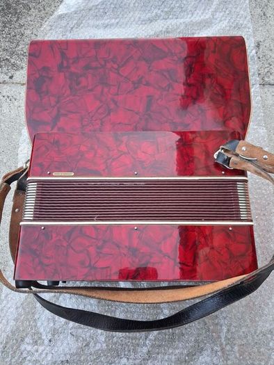 Galotta 12 bass piano accordion