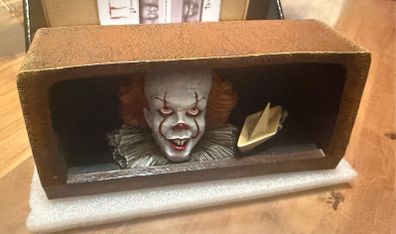 IT Pennywise Light Up Drain Sculpture