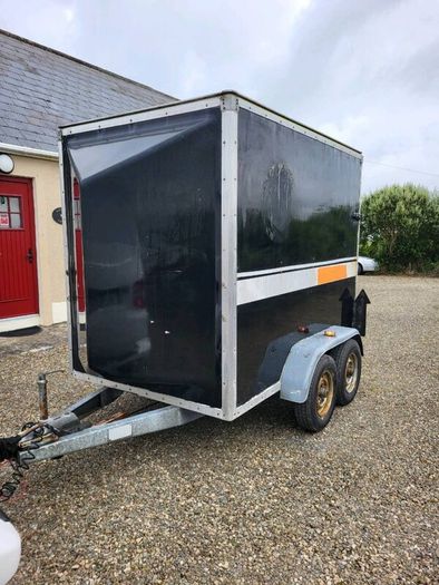 Box trailer