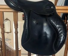 Antill 17.5" saddle