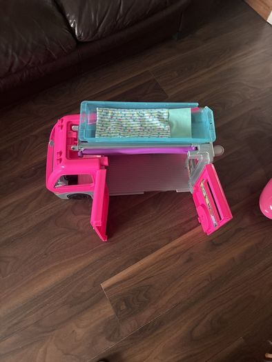 Barbie camper van