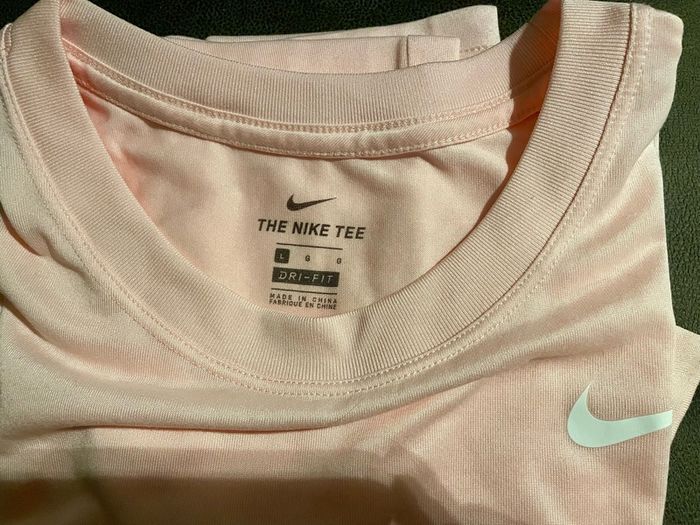 Nike original woman's tshirt top size L sportswear Dri-FIT clothes