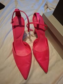 Size 5 Zara heels