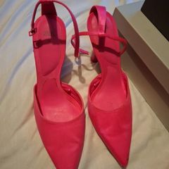 Size 5 Zara heels