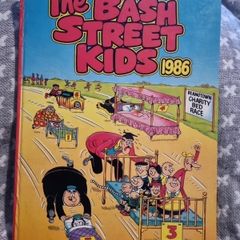)  The Bash Street Kids 1986 .Annual. (Hardcover)