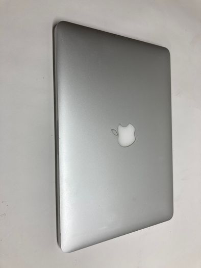 MacBook Pro 2017 for Parts + 2 apple adapters