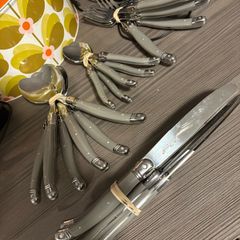 cuttlery knifes forks spoons table / dessert spoons