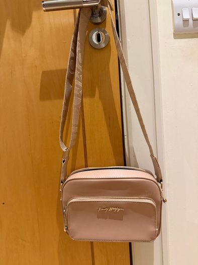 Tommy Hilfiger camera bag