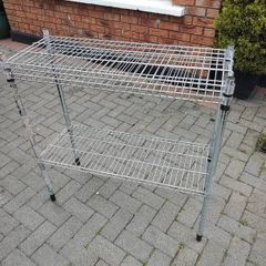 Metal adjustable shelves