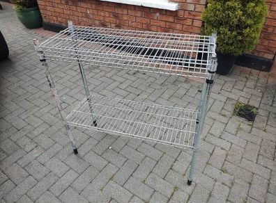 Metal adjustable shelves