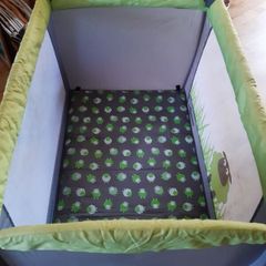 Travel cot