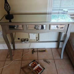 Glass mirror console table