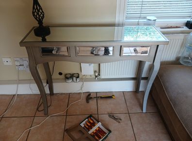 Glass mirror console table