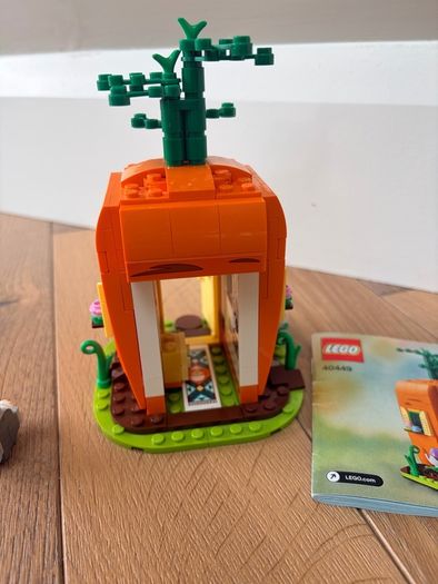 Lego set 40449 Easter Bunny's Carrot House