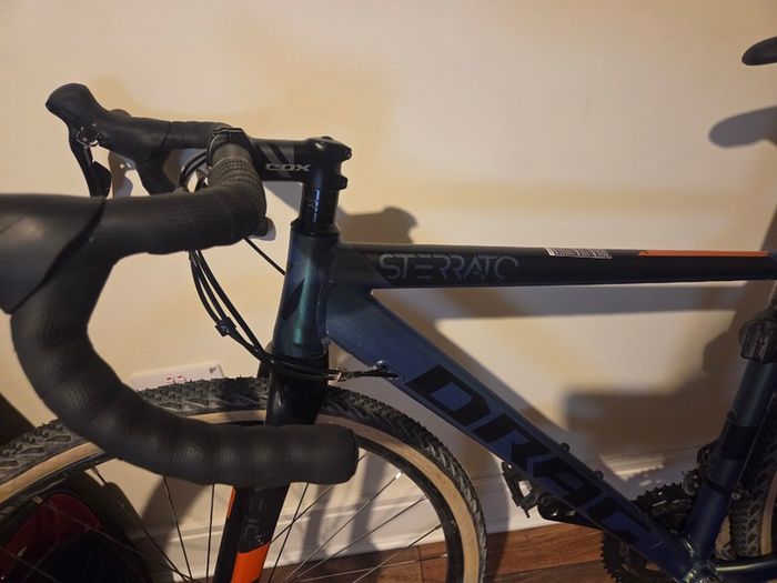 Airtracks Sterrato 5.0 Gravel Bike Excellent Condition