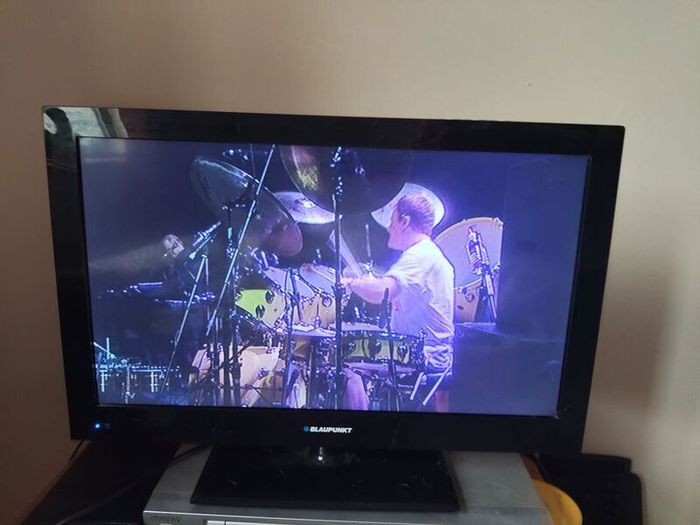 23 inch Blaupunkt TV with built-in dvd