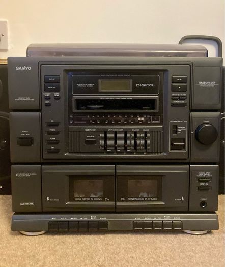 1990s Sanyo Stereo