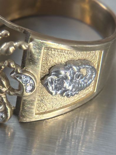 9k Gold Scorpion Ring