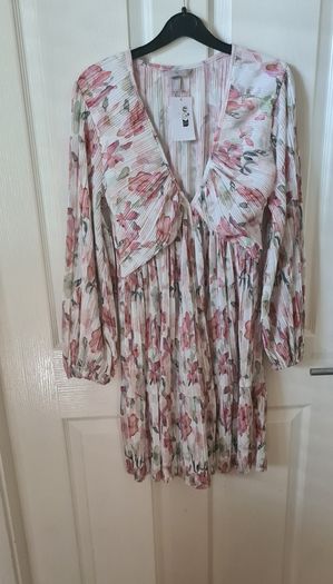 H&m Floral Dress Size M (nwt)