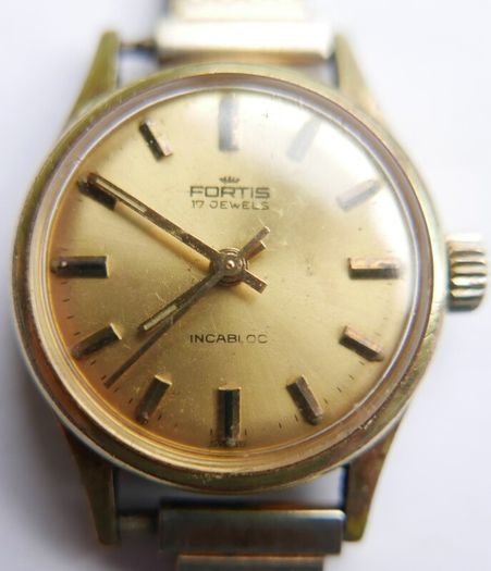 Vintage Fortis Gold Plated Wrist Watch Swiss 17 Jewel Incabloc Manual Wind Movement Swiss Made Wind up (works well and keeps time)