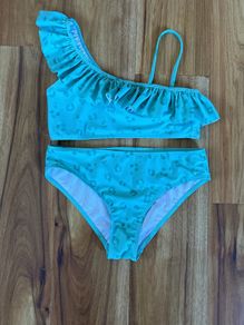 Girls swimsuit age 11-12 in excellent condition!