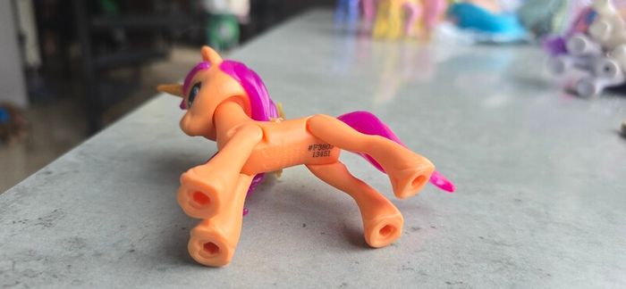 8 x Bundle, all different, Lot of New Generation Moulded 3 inch Figure Sparkle Glitter Hasbro Crystal Adventure MLP G5 My Little Pony