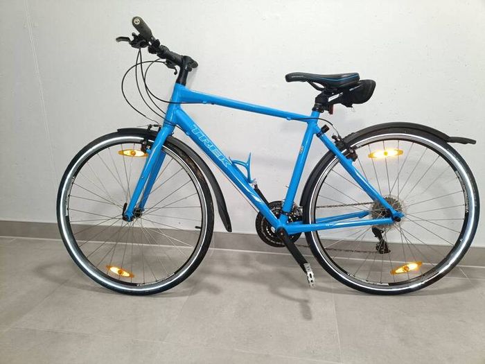 Hybrid trek bike size M /20