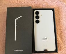 Brand new Samsung galaxy S25