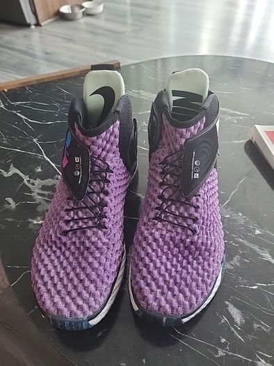 nike unvrs