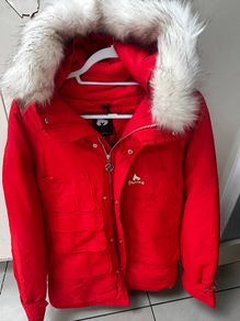 Money red jacket with removable fur/hood